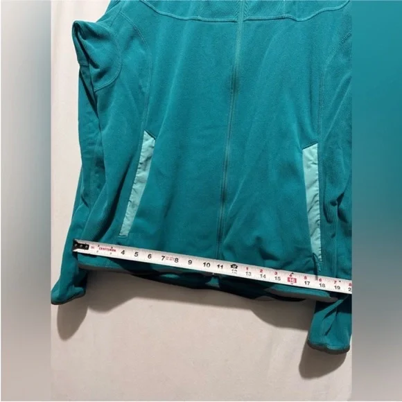 Arc'teryx Men's Teal and Light Blue Ski Jacket - Picture 12 of 15